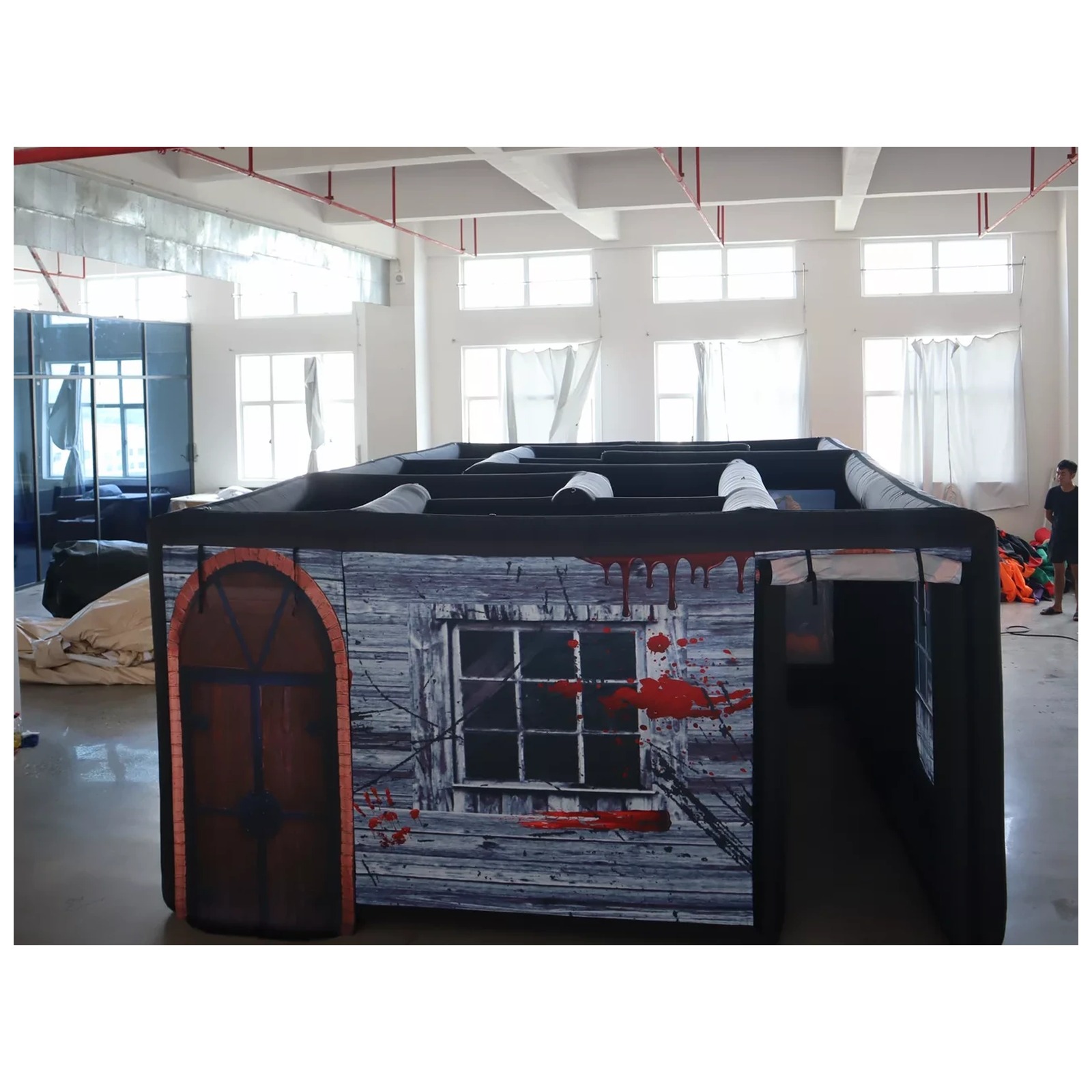 Large Haunted Circus Flat Roof - Kids Outdoor Venues recension och pris